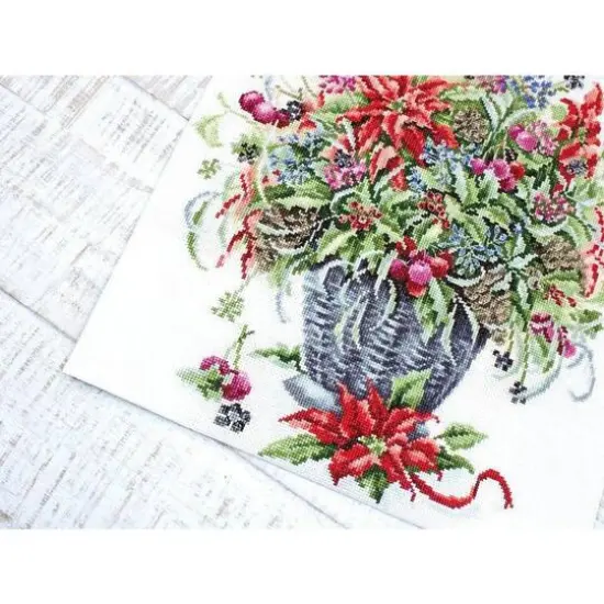 Luca-s December Bouquet? Counted Cross Stitch Kit {11}