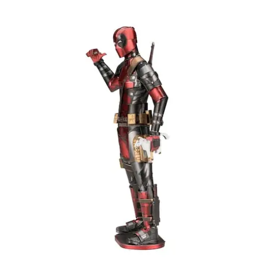 Metal Earth&reg; Marvel Deadpool 3D Metal Model Kit {5}