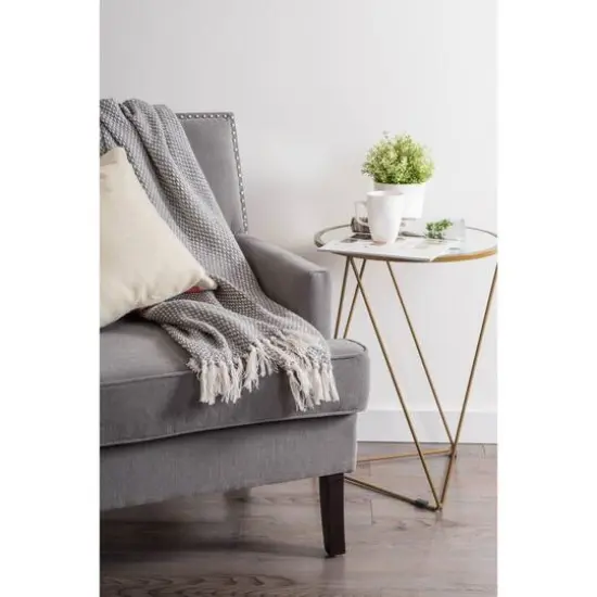 DII&reg; Gray Woven Throw {7}