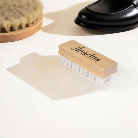 Angelus&reg; Suede & Nubuck Kit {1}