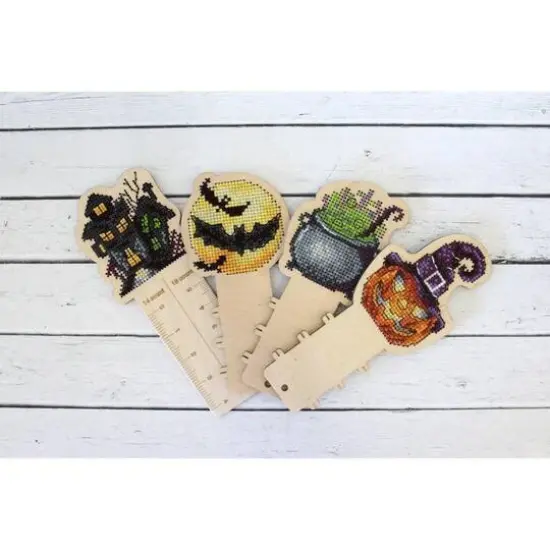 Mp Studia Halloween Cross Stitch on Wood Kit {4}