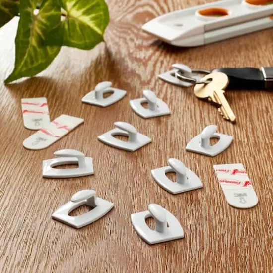 Command&trade; Mini Hooks {3}