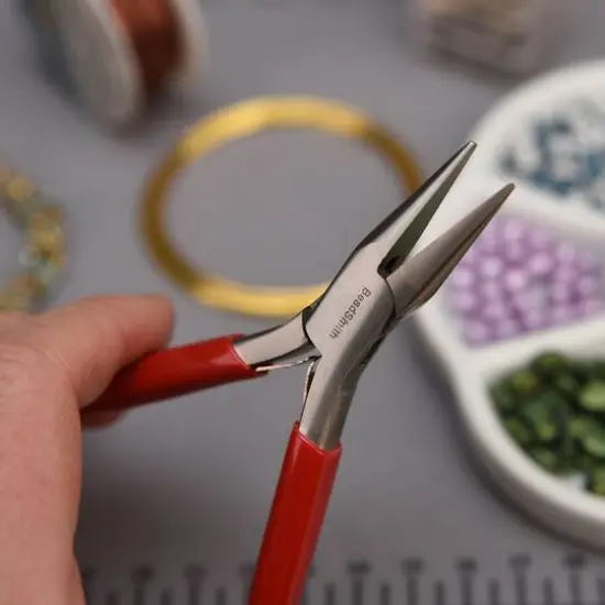 The Beadsmith&reg; 4.75" Red Chain Nose Pliers {8}