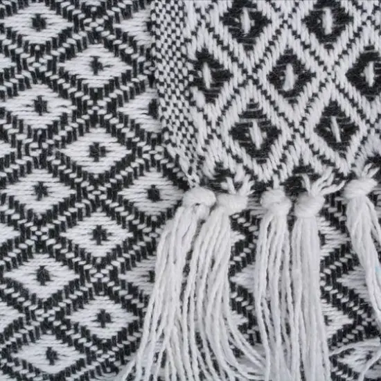 Black Mini Diamond Throw {4}