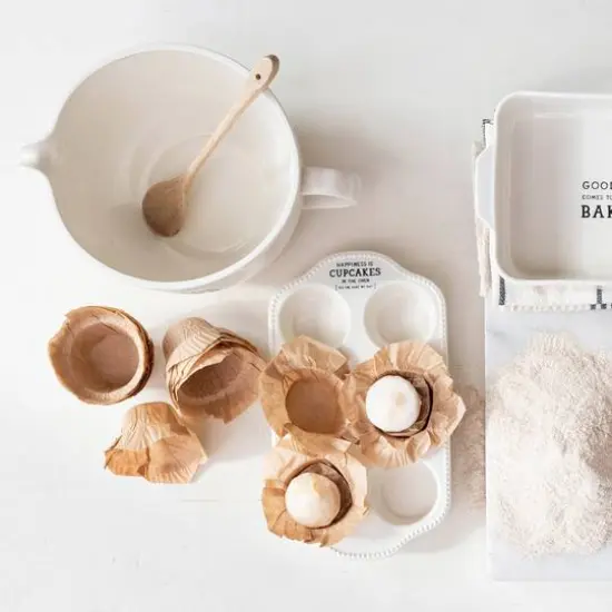 Hello Honey&reg; 12" White Happiness is Cupcakes StonewarePan {6}