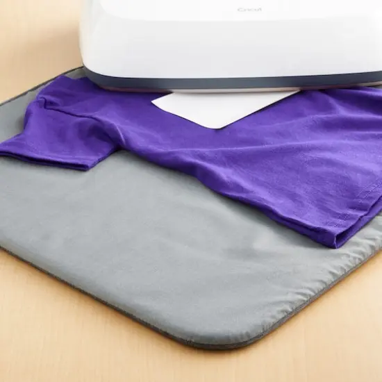 Cricut&reg; EasyPress&trade; Mat, 16" x 20" {3}