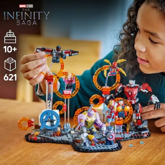 LEGO&reg; Marvel Avengers: Endgame Final Battle Buildable Set 76323 {5}