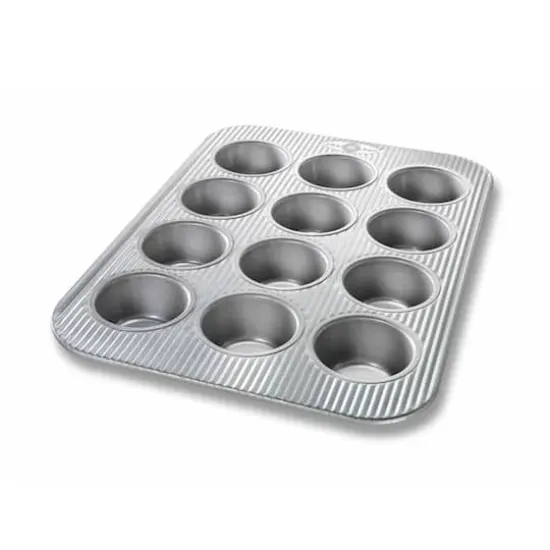 USA Pan&reg; 12-Cup Muffin Pan {1}