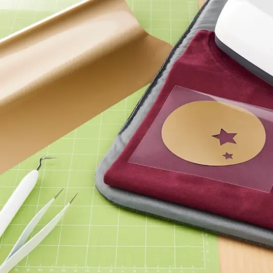 Cricut&reg; 12" x 24" Iron-On Gold {3}