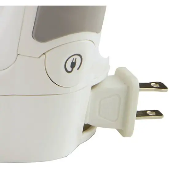 Brentwood 1,200W Nonstick Steam Iron with Retractable Cord White {11}