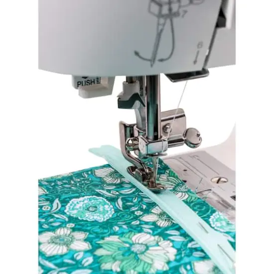 SINGER&reg; Vertical Needle Zipper Foot {3}