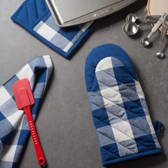 DII&reg; Buffalo Check Oven Mitts, 2ct. Navy {7}