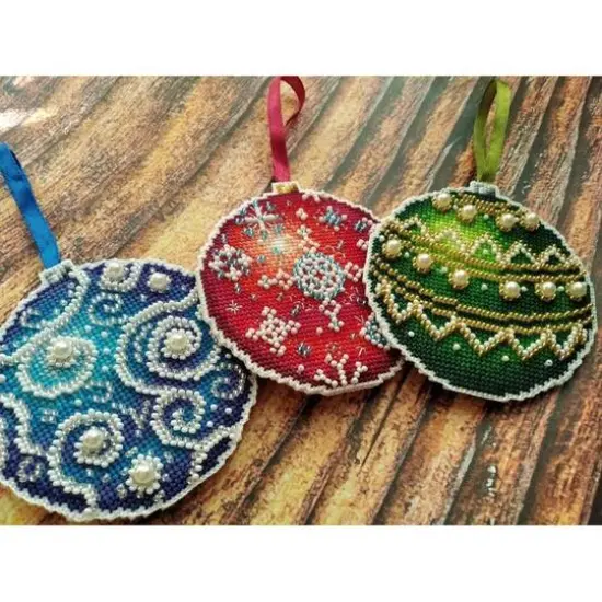 MP Studia Christmas Tree Ornament Plastic Canvas Counted Cross Stitch Kit {7}