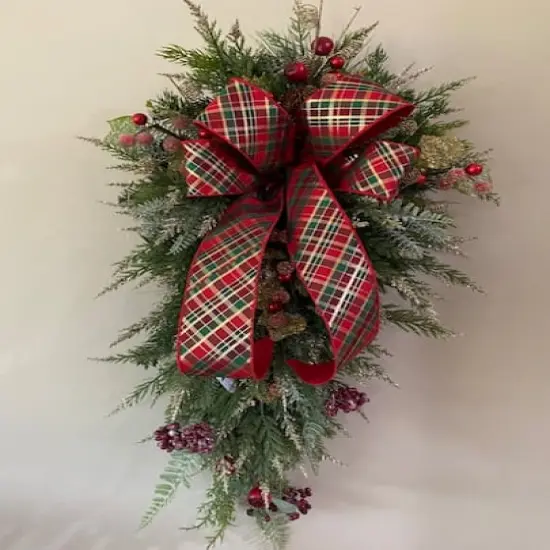 48" Unlit Canadian Pine Christmas Teardrop Swag {10}