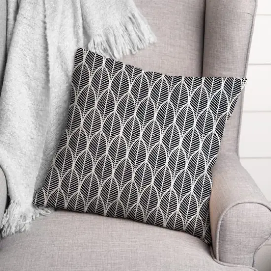 Leaf Pattern Indoor/Outdoor Throw Pillow Navy {3}