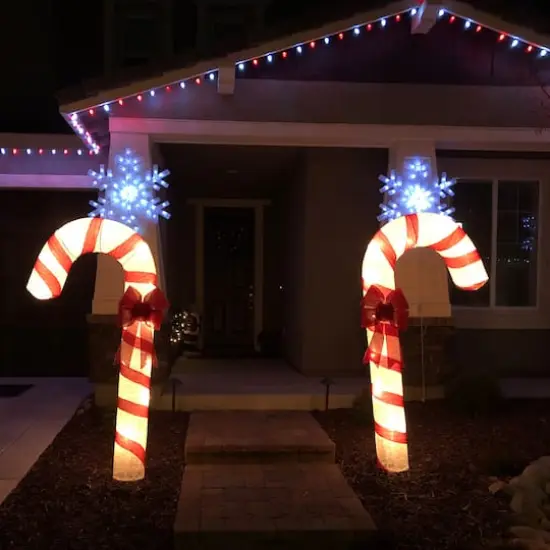 6ft. Pre-Lit Red & White Glitter Candy Cane Christmas Outdoor D&eacute;cor {10}