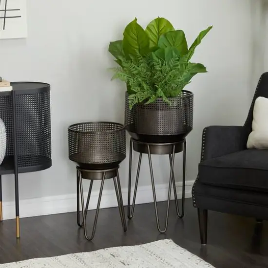 Black Metal Modern Planter Set {9}