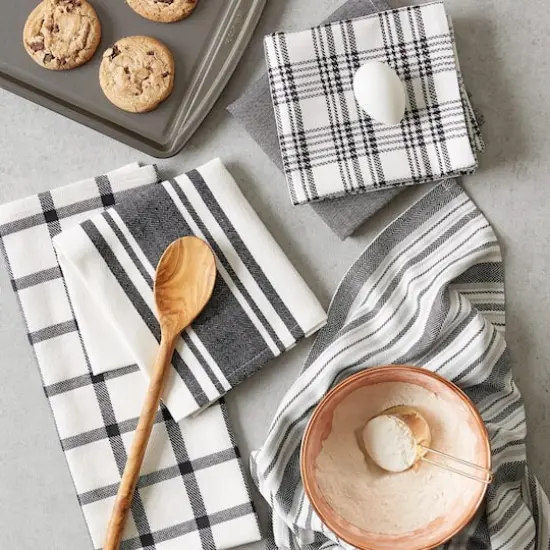 DII&reg; Assorted Black Woven Dishtowels Set {9}