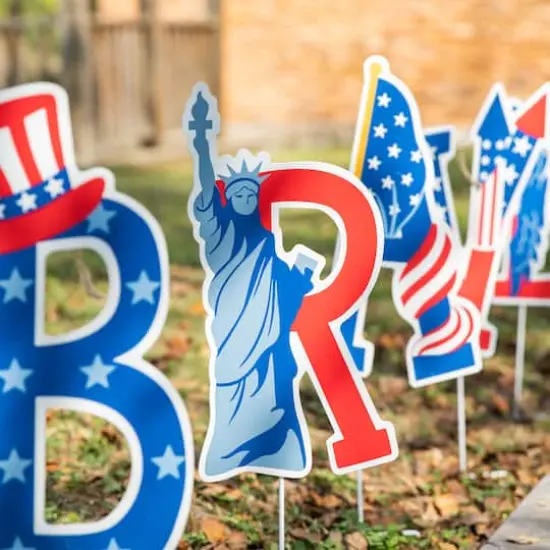 Glitzhome&reg; 43" Patriotic America Brave Yard Stake Set {5}