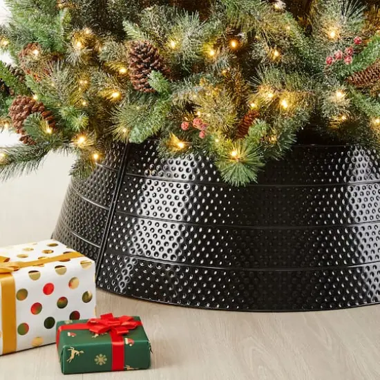 Glitzhome&reg; 40.5" Christmas Black Hammered Metal Tree Collar {3}