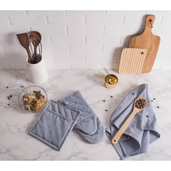 DII&reg; Solid Chambray Oven Mitts, 2ct. Blue {5}