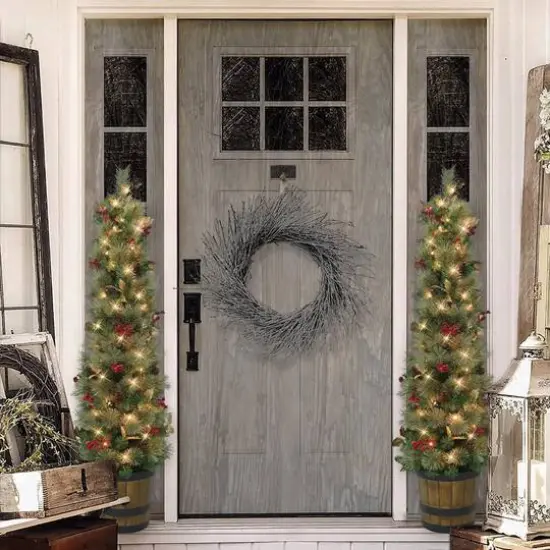 5ft. Pre-Lit Potted Glitter Artificial Tree, Clear Lights {4}