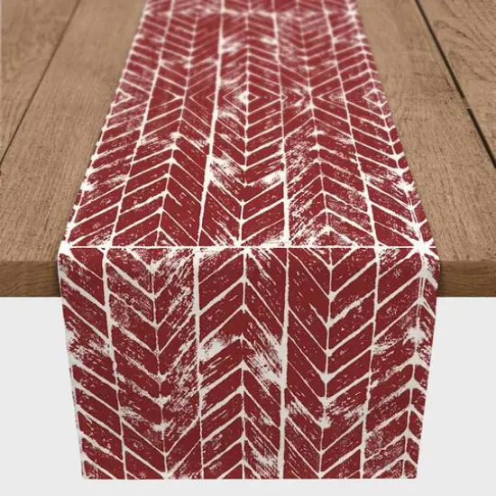 Distressed Chevron Indoor/Outdoor Table Runner Red {3}