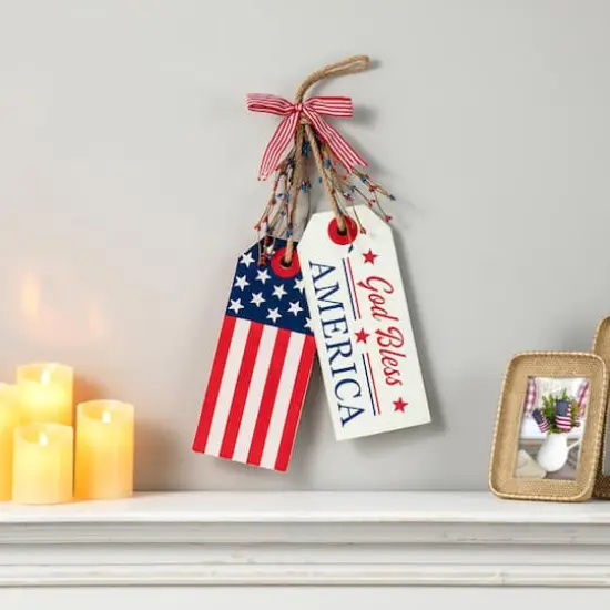 Glitzhome&reg; 19.5" Wooden Americana Doorknob Hanging D&eacute;cor {3}