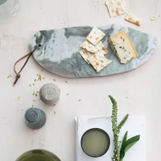 Hello Honey&reg; 15" Green M&eacute;lange Marble Organic Shaped Board {4}