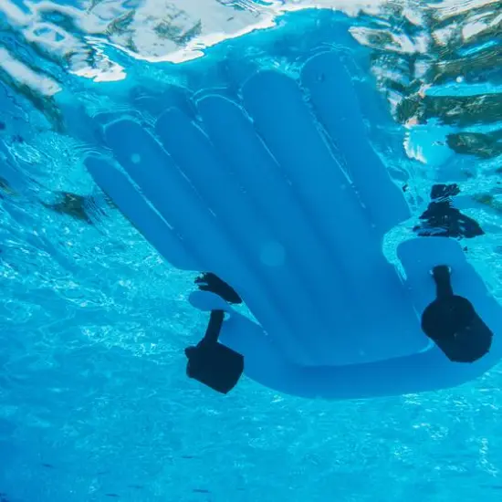 PoolCandy 67" Splash Runner Motorized Luxury Pool Lounger {4}