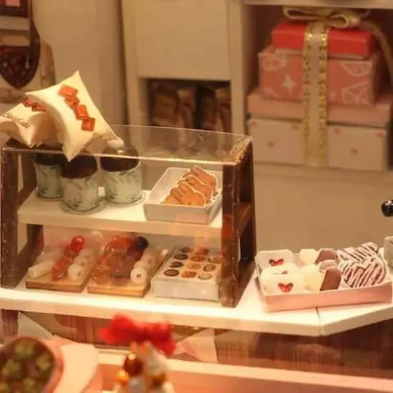 Wizardi Chocolatier Miniature Dollhouse Roombox Kit {4}