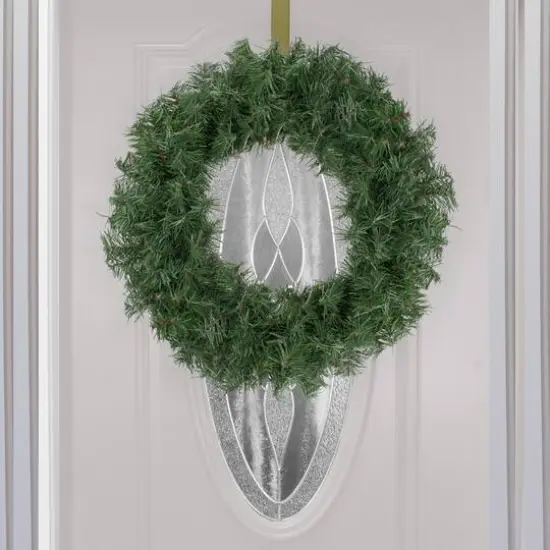 18" Canadian Pine Artificial Christmas Wreath {5}