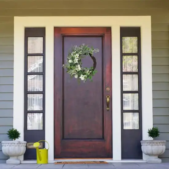 24" Hellebores & Ivy Wreath {4}