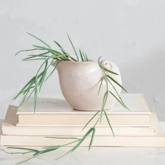 Hello Honey&reg; 5" White Stoneware Shell Planter {3}