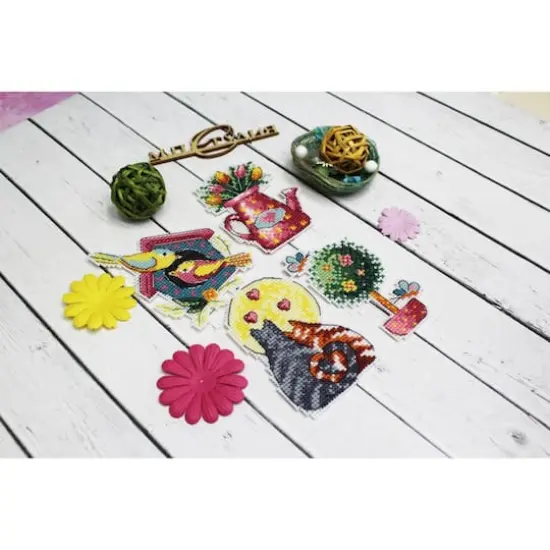 MP Studia Spring Magnets Plastic Canvas Counted Cross Stitch Kit {5}