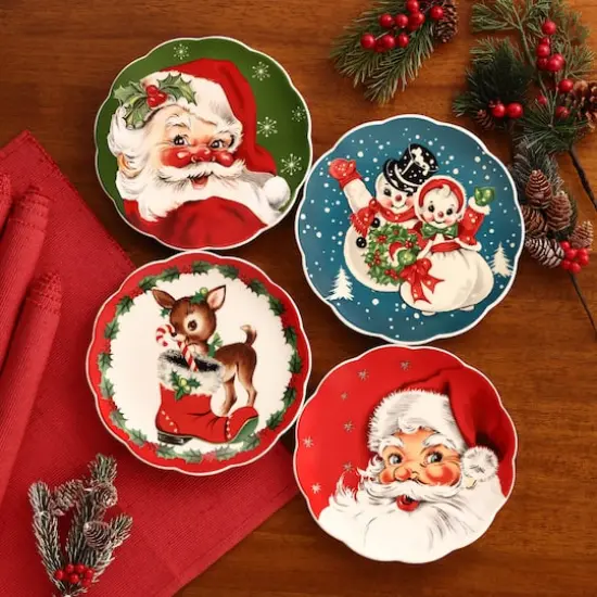 Christmas Vintage Scalloped Plates Set {7}