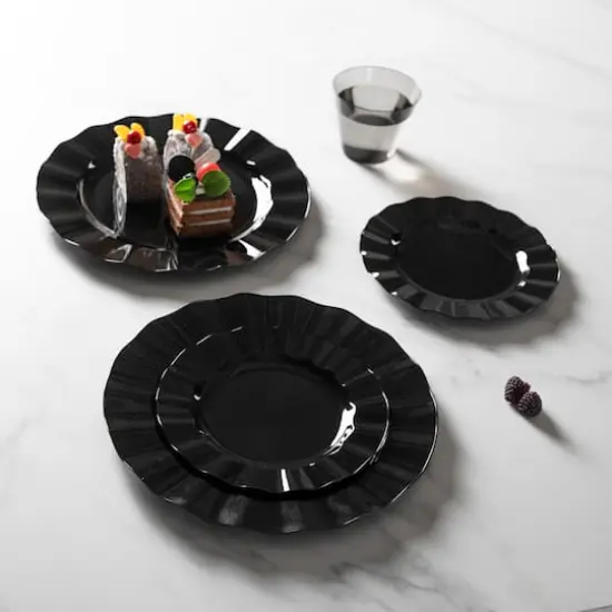 Black Wavy Plate Value Pack by Celebrate It&trade; {4}