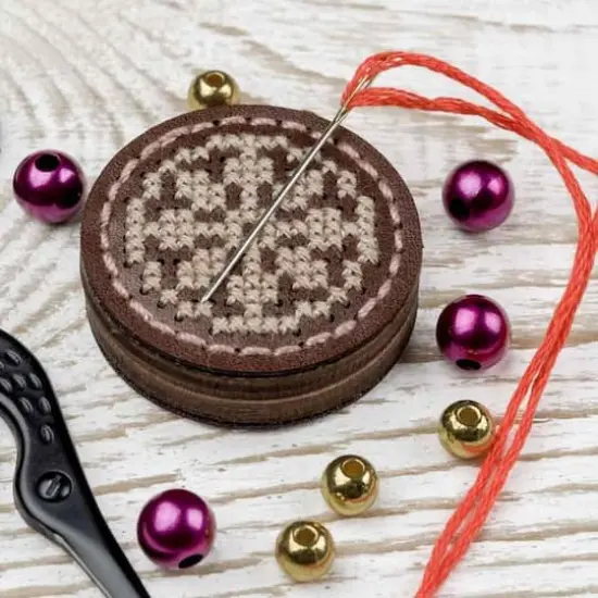 Wonderland Crafts Abstract Flower Magnetic Needle Holder Embroidery Kit, 2ct. {1}