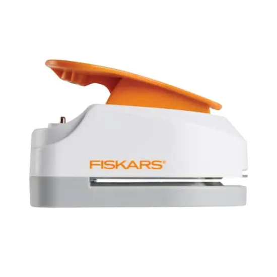 Fiskars&reg; Tag Maker with Built-in Eyelet Setter {3}