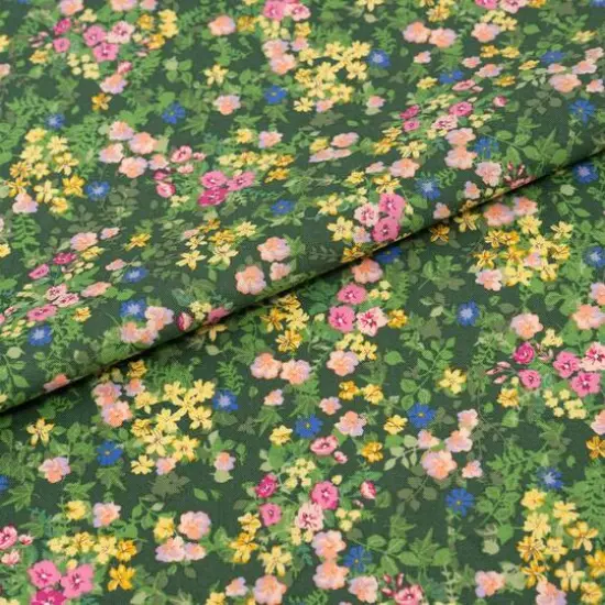 SINGER Bright Floral on Green Cotton Fabric {3}