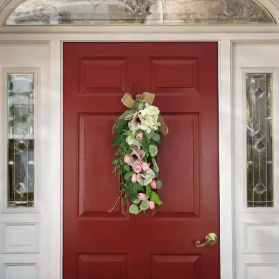 26" Hydrangeas, Tulips & Eucalyptus Swag {3}