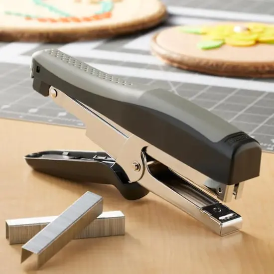 Bostitch&reg; Standard Plier Stapler {3}