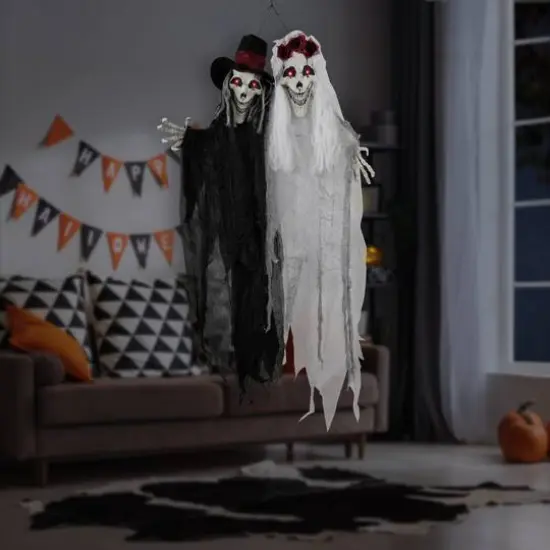 47" Lit Vampire Couple with Sound Halloween Decoration  {3}