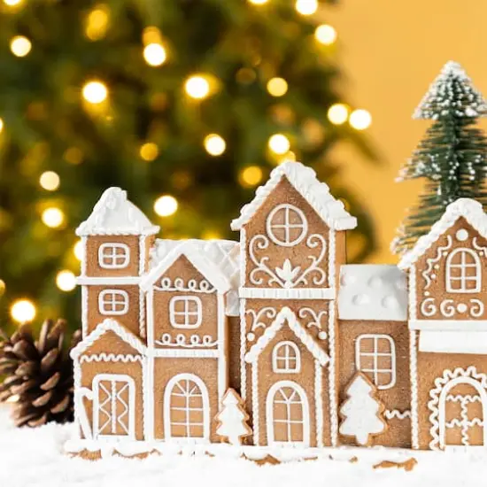 Glitzhome&reg; 12" Christmas Resin Gingerbread Townhouse Table Decor {5}
