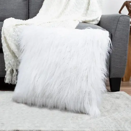 Hastings Home Mongolian Faux Fur Pillow, 22" x 22" White {4}