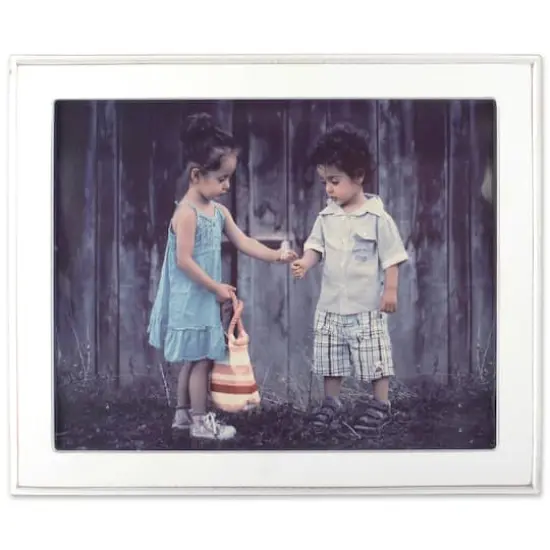 DII&reg; Vintage White Shiplap 8" x 10" Picture Frame {1}