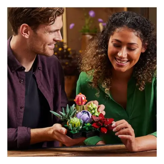 LEGO&reg; Botanicals&trade; Succulents {4}