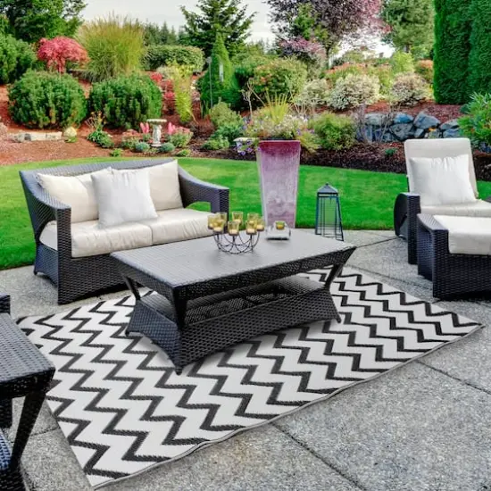 Black & White Chevron Rectangular Outdoor Area Rug, 4ft. x 6ft. {3}