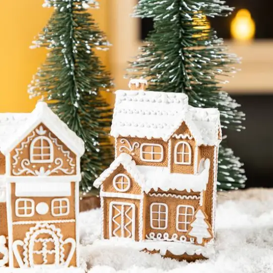 Glitzhome&reg; 5.5" Christmas Resin Gingerbread House Table Decor Set {7}