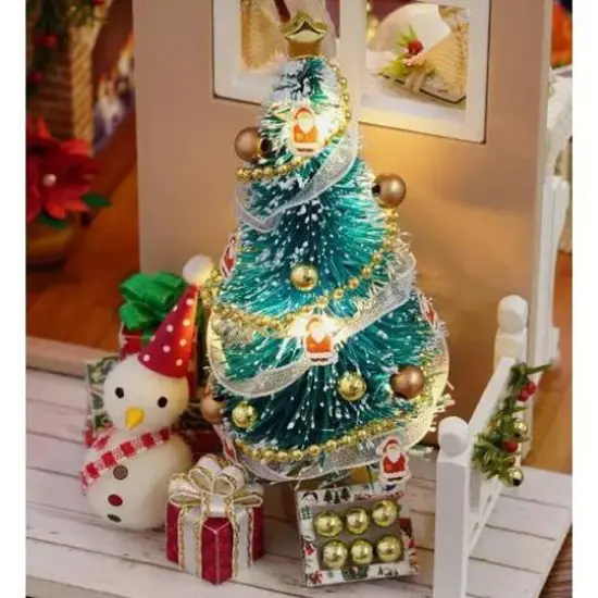 Wizardi Miniature Roombox Hut Dollhouse Kit {3}